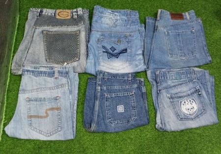 ROCK AND REPUBLIC AND OTHER MIX BRANDS SHORTS (D 94)
