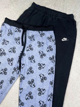Mix branded trousers