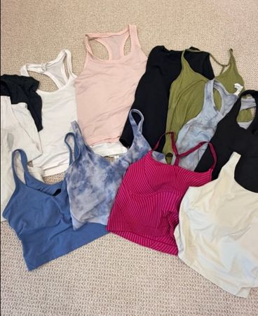 Åuthentic Lululemon Sport's Tops.💫