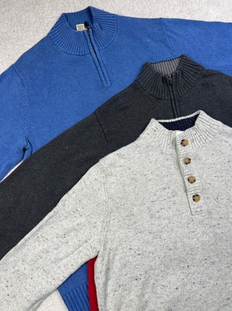 Mix branded sweater