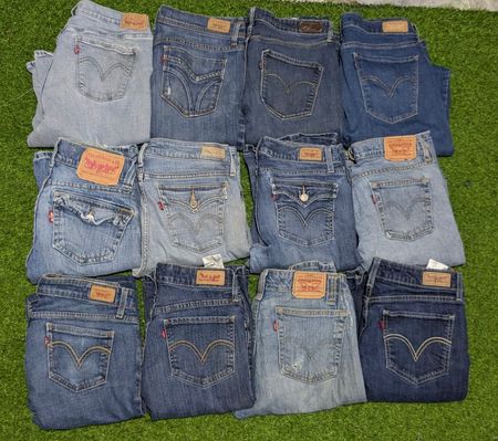 LEVI'S JEANS