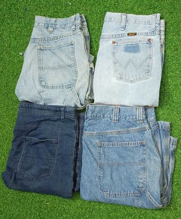 WRANGLER AND OTHER MIX BRANDS SHORTS (D 138)