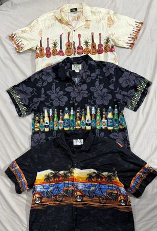 Hawaiian button up shirts (828)