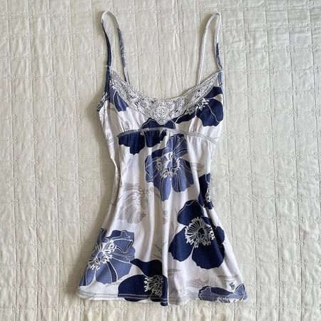 Y2K camisole tops