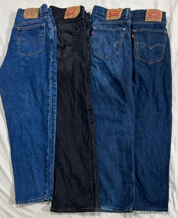 Levis men’s jeans (869)