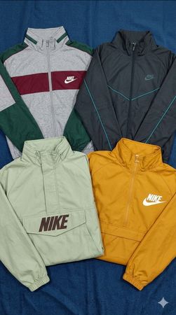 Nike Windbreakers Jackets