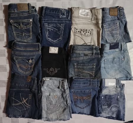 ALMOST FAMOUS  AND OTHER MIX BRANDS MINI SKIRTS (ID 1093)