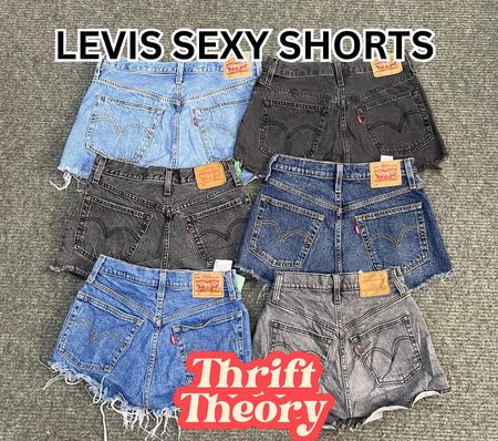 Levis Sexy Shorts - (18/06)