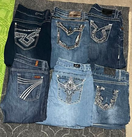 GRACE EARL AND OTHER BRAND JEANS (F18)
