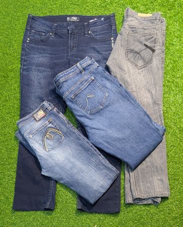 6389 | Jeans dritti e a campana senza marca