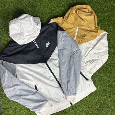 Classic Nike windbreaker (zrs 8)