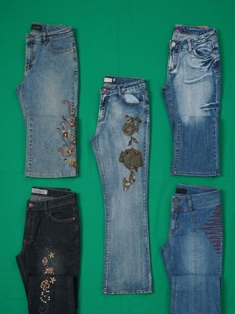 Y2K Embroidery & Unique Bootcut and Flare jeans VL 37