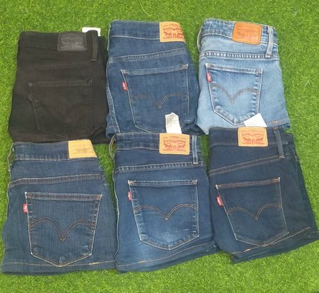 LEVI’S MINI SKIRTS MINI SHORTS (C 166)