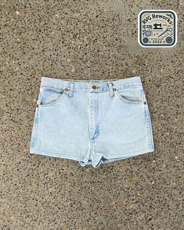 30 pcs Exact Upcycled Denim Hot Shorts