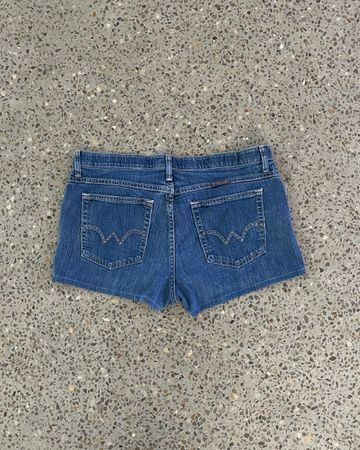 25 pcs Exact Upcycled Denim Hot Shorts