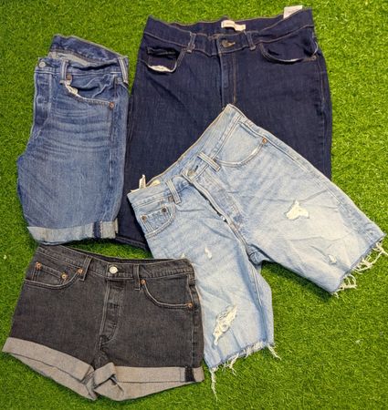 6398 - Levi's Denim-Shorts