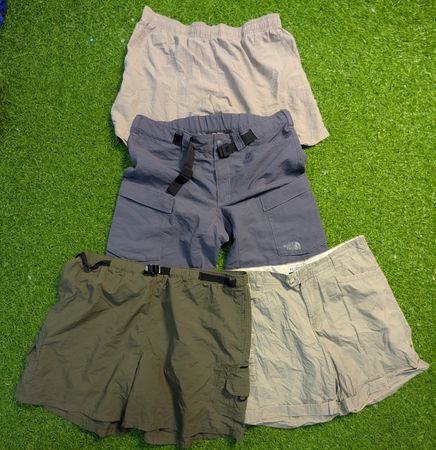6413 - The North Face, Columbia Shorts