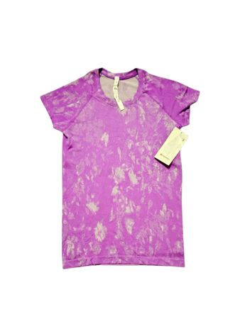 Lululemon t shirt