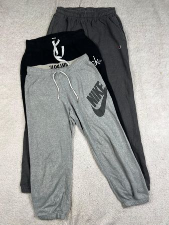 Mix branded jogging pants