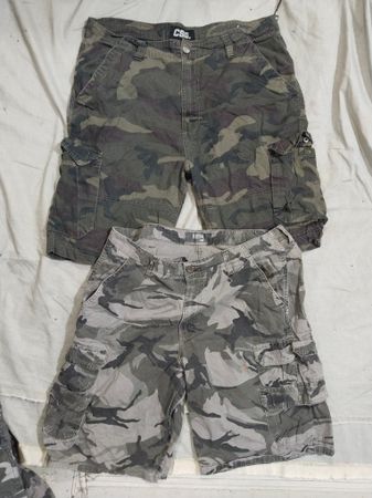 Shorts Cargo de Camuflaje