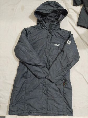 Chaqueta de plumón de marca premium