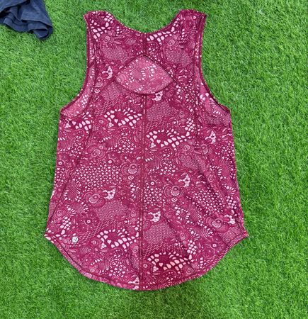 Lululemon tank top