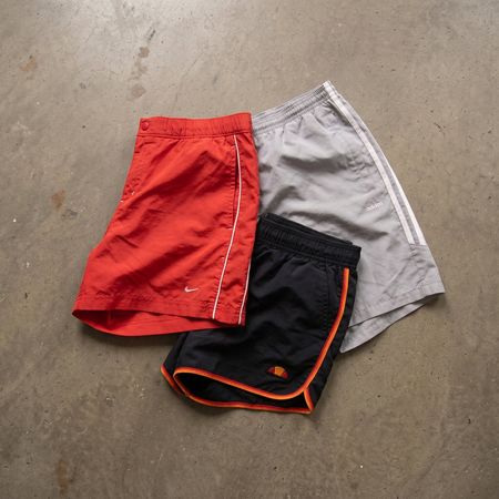 Mixed brand short