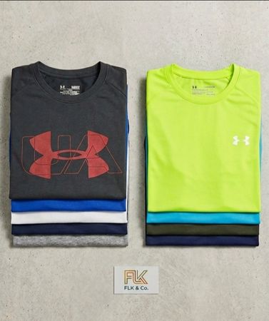 Under Armour T-shirt