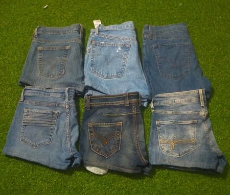 LEVI’S MINI SHORTS (C 207)