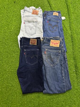 levi’s women bootcut jeans