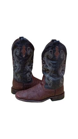 MAV# Bundle 11 Vintage Cowboy boots.