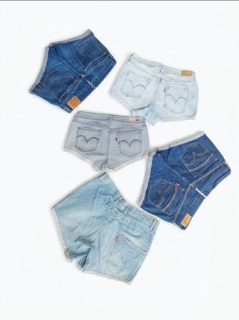 Mini ladies Levi's shorts (S-07)