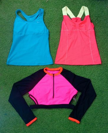 Women Branded & Unbranded Sports Top