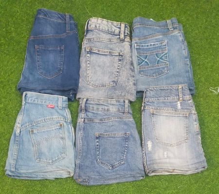 SAIAS MINI LEVI’S E OUTRAS MARCAS MIX (C 165)