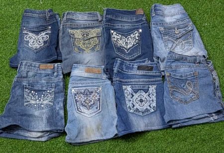 WALLFLOWER , MUDD MINI SHORTS (C 222)