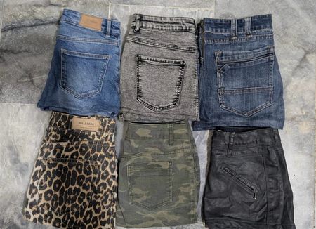 PULL & BEAR AND OTHER MIX BRANDS MINI SKIRTS (Z 002)