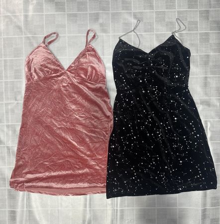 Mini velvet dress