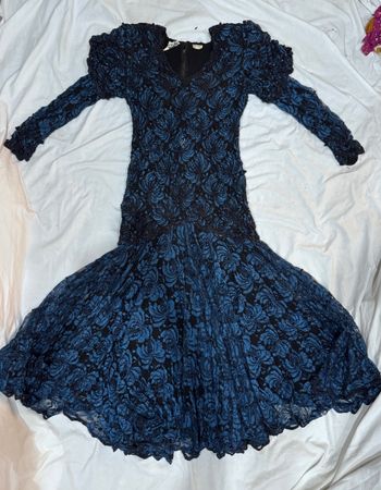 * Vintage Lace Evening Dress