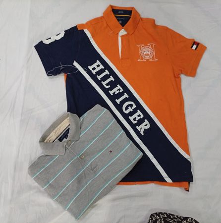 CR9684 Vintage Tommy Hilfiger T-Shirts