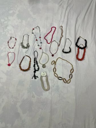 Beaded jewellery necklace