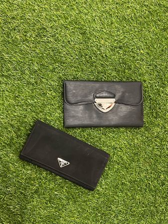 mix brand wallets