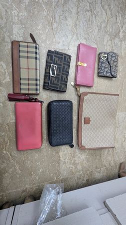 Custom handpick Authentic wallets