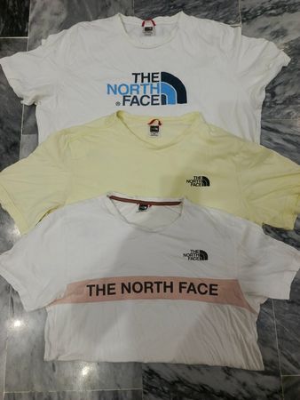 A camiseta The North Face
