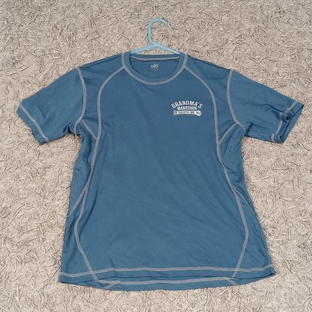 ALO T-SHIRTS & TANK TOPS - BUNDLE 04