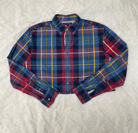 Upcycle Tommy Hilfiger Crop Top (DV -07)
