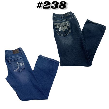 Y2K-bedazzled Mandala-Taschenklappen-Bootcut-Jeans aus Denim (brand) Almost Famous #238.