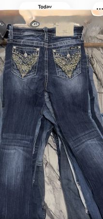 Miss Me Jeans Rock Revival Jeans und True Religion Jeans Bundle