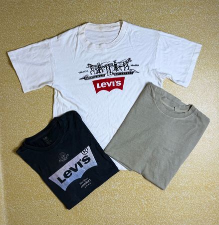 TH# 255 Vintage Levi’s Mixed T-Shirts | Crew Neck & Henley | Men’s Graphic & Casual Tees
