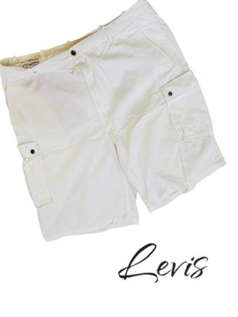 Levi’s Chino Shorts | Smart Casual Summer Essentia