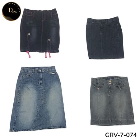 Women’s Denim Maxi Skirt – Authentic Y2K Vintage Fashion. (GRV-7-074)